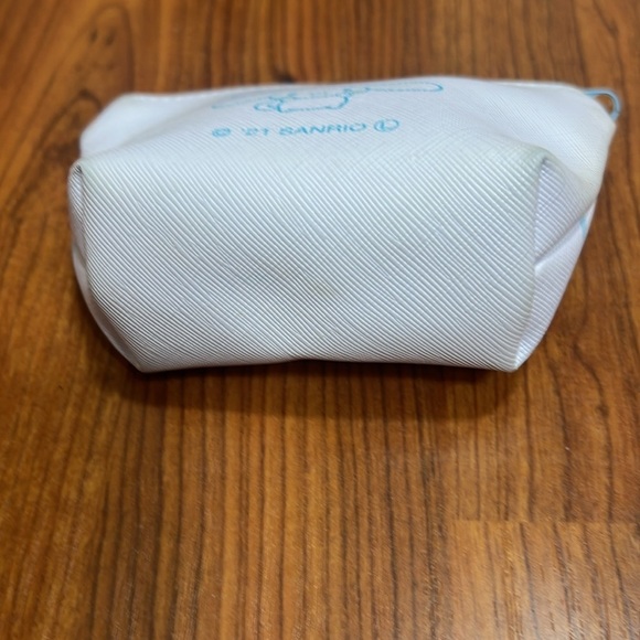 Sanrio Bundle of 3 Zippered Pouches Cinnamon Roll & Assorted Characters - Picture 4 of 12